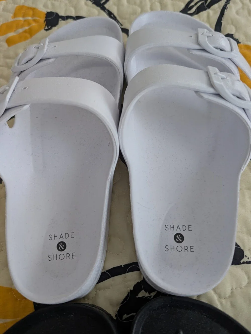 2 Pairs Of Shade & Shore Sandals
